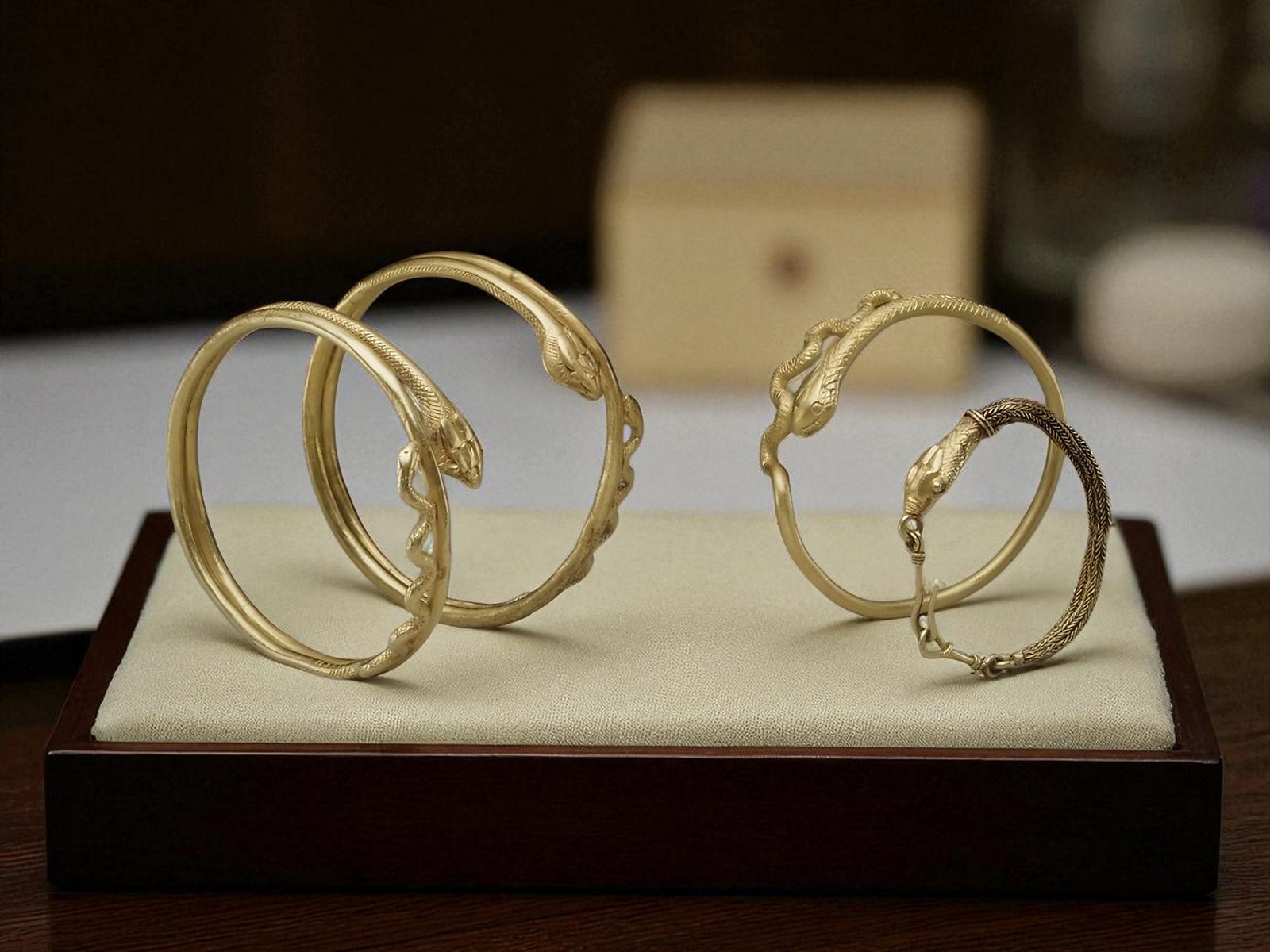 San Diego Antique Jewelers