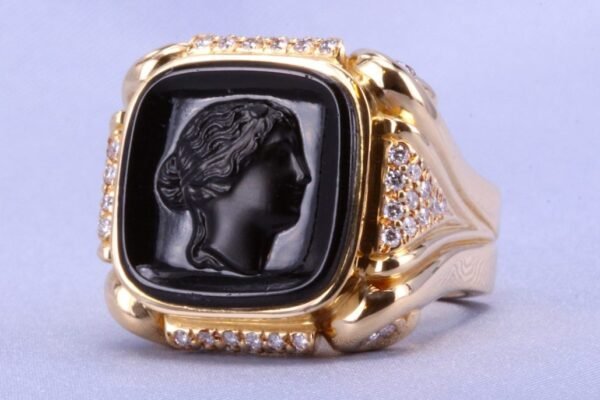 Sell A Cameo Ring in San Diego